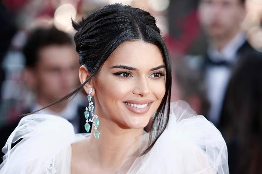 Kendall Jenner is the best-selling Model 2018 - Funny Jokes and Story ...