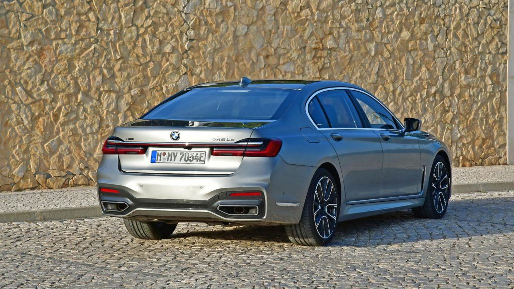 BMW 7 Series - athlete over the S-Class
