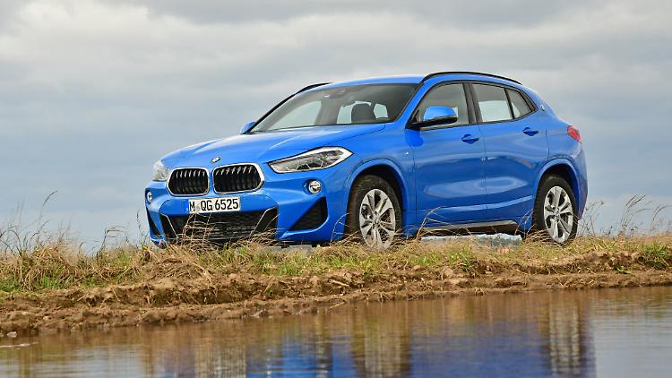 BMW X2 - the little one between the big ones