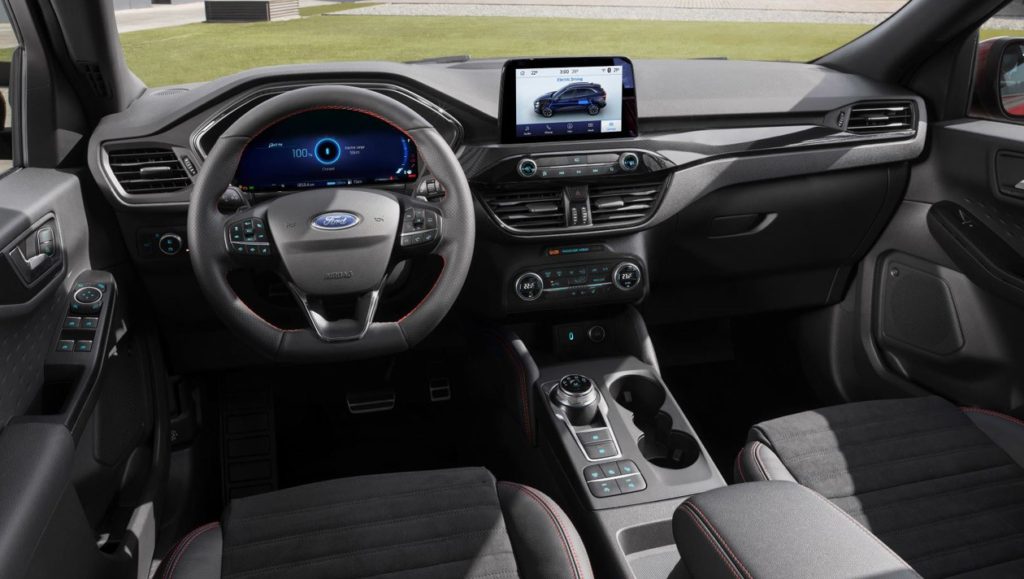 Ford Kuga: more dynamic and with three hybrid 