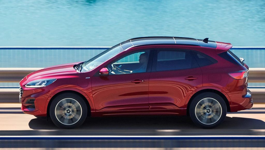 Ford Kuga: more dynamic and with three hybrid 