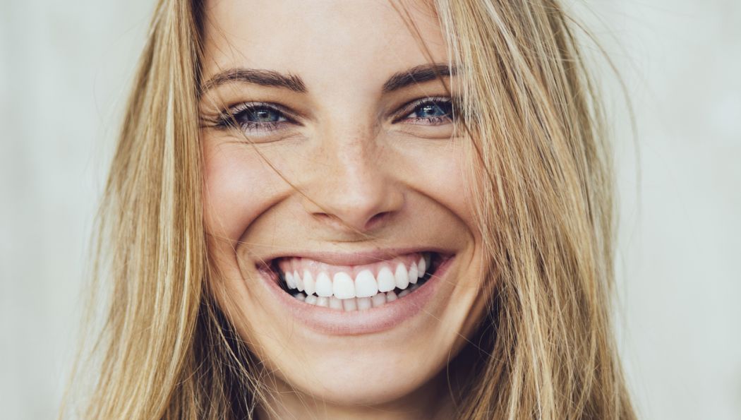 The boost for white teeth - gentle cleansing by oil pulling
